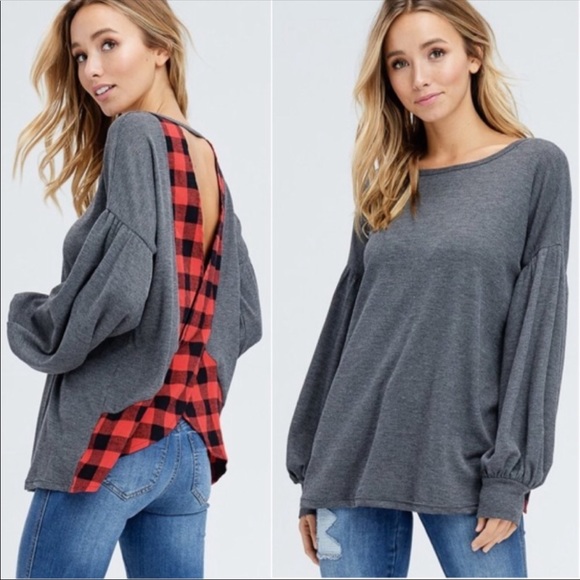 NEW!❗️LAST ONE❗️GRAY TOP WITH CUT OUT BACK - Picture 2 of 4